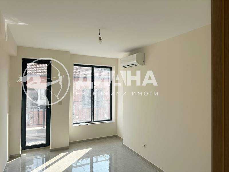 Продава се Четиристаен апартамент в Пловдив, Център - 115 кв.м за 3209 €/кв.м - Снимка #8