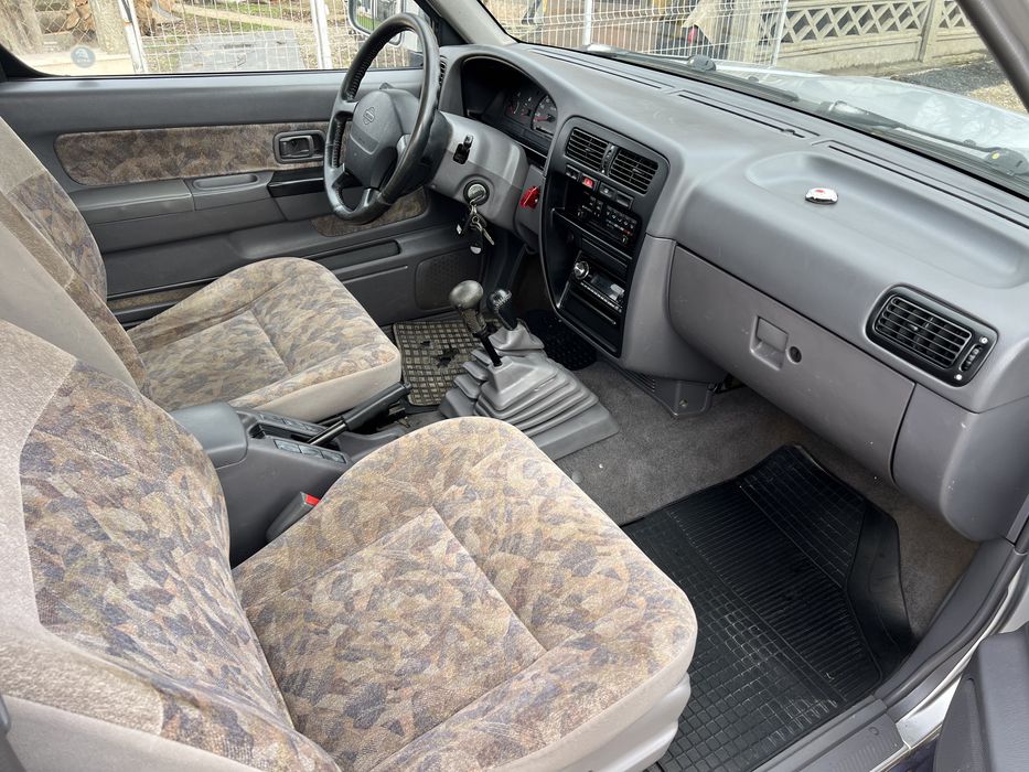 Nissan Navara King Cab 2.5 TD