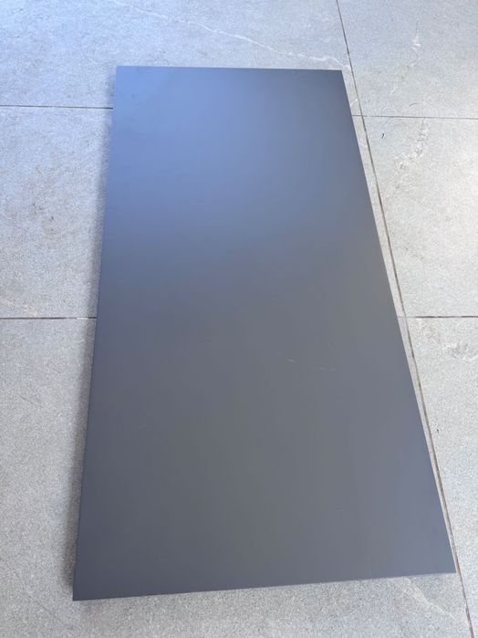 IKEA Бюро LAGKAPTEN / KRILLE – Тъмно сиво с крака на колелца