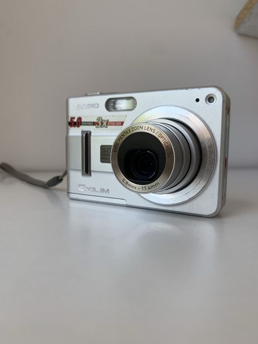 Camera foto digitala  CASIO EX-Z57 Silver, 5.0 MP,  3x Optical Zoom, Digital Point and Shot camera