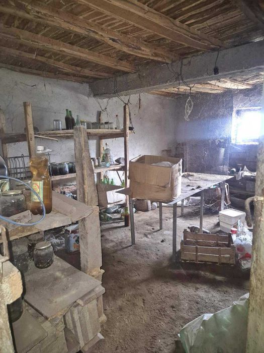 Къща "близнак" в с. Петокладенци обл. Плевен