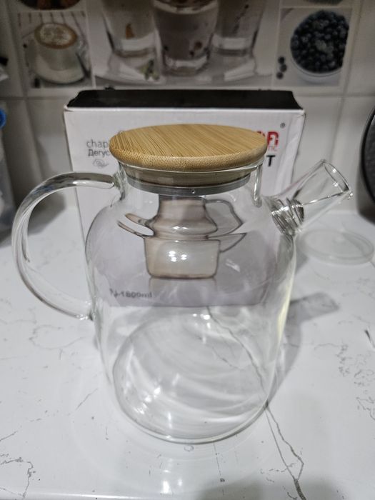 Продам стеклянный чайник