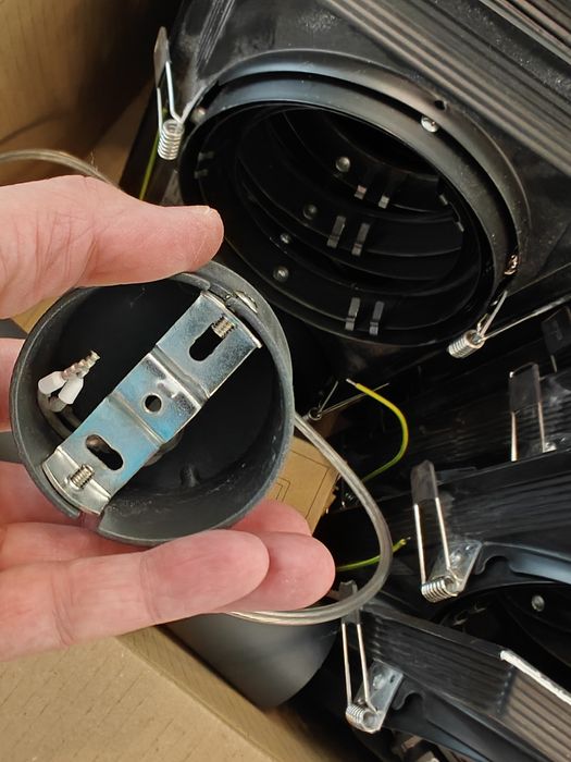 Висящи лампи пендели