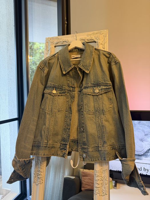 Якета и жилетка на марките Zara и Mango