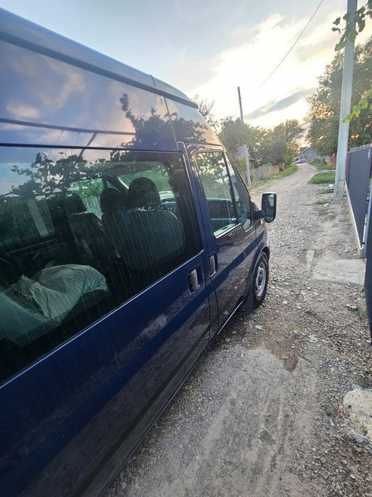 Ford Transit 8+1 locuri