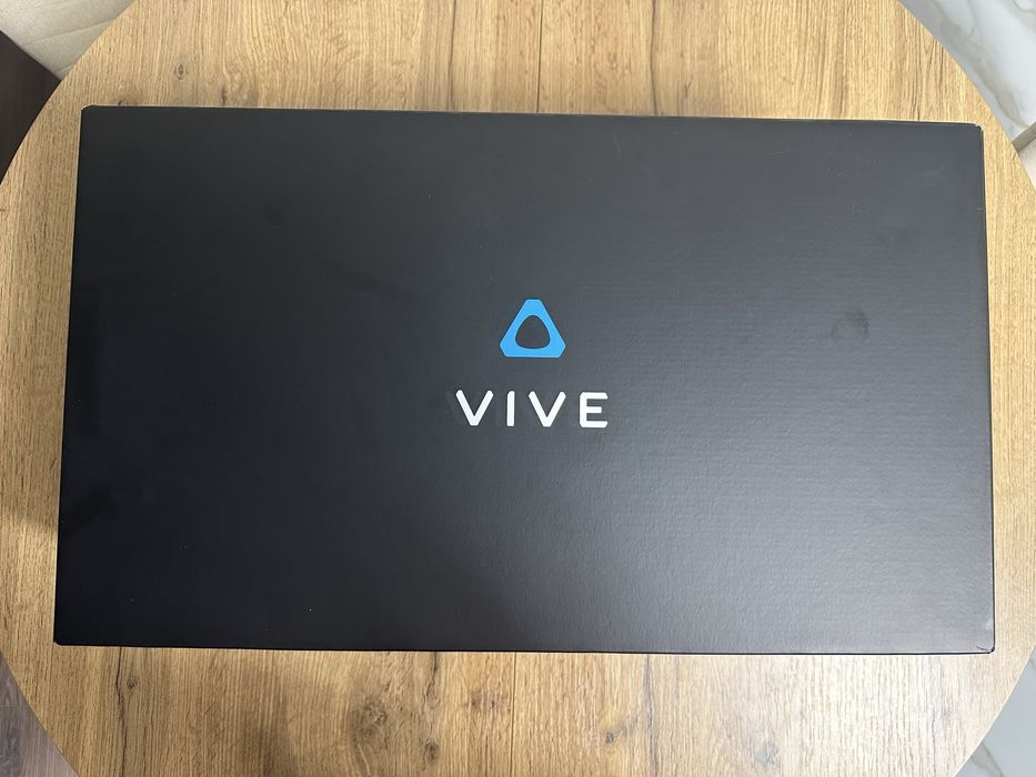 Очки виртуальной реальности НТС Vive Cosmos Elite