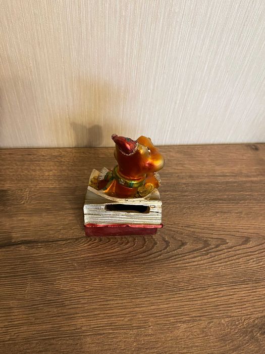 Статуэтка змея-копилка