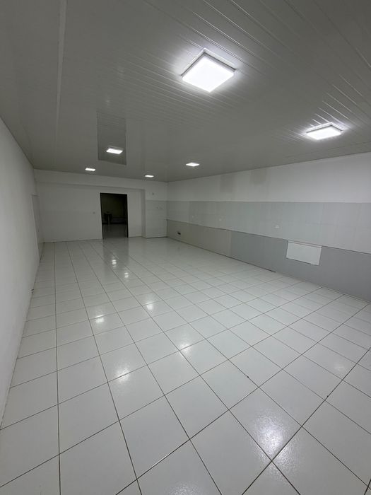 Magazin arendaga beriladi padval  ishxona помещение склад