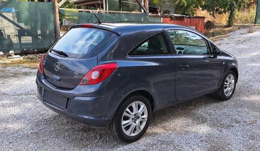 Opel Corsa 1.4 бензин, 90 к.с., 2008 г.