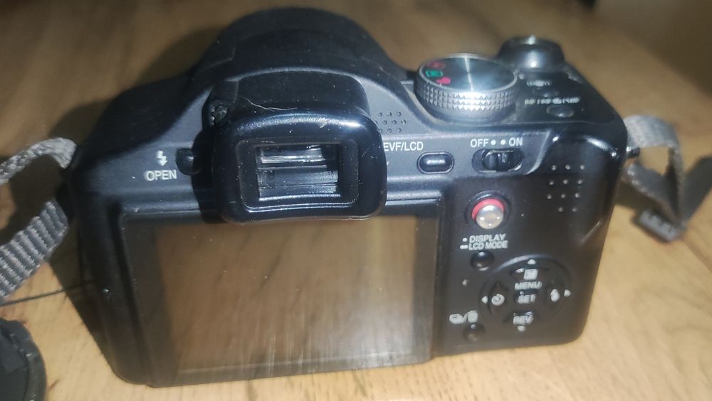 Фотоаппараты советский Вега-2. Есть цифровой Panasonic