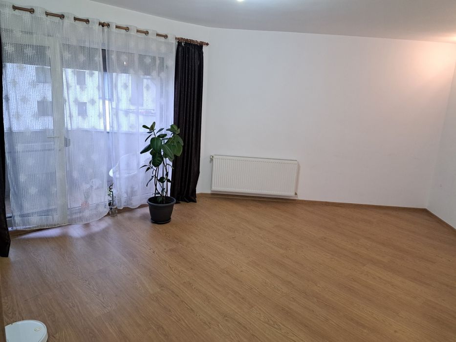 Închiriez cameră în zona Nord