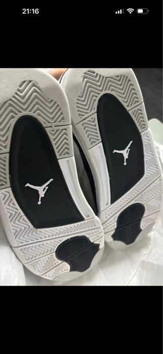 Air Jordan 4 Retro Military Black