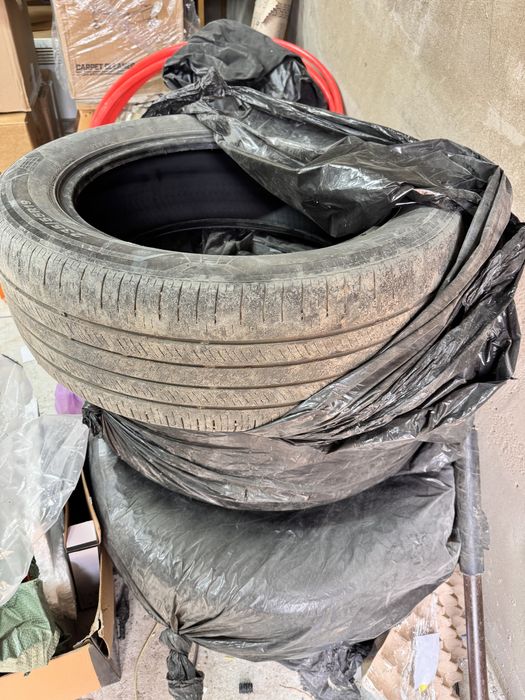 Шины 235/55/19 комплект