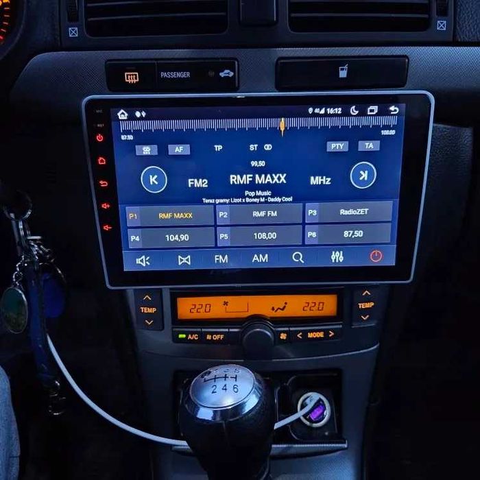 Toyota Avensis мултимедия Android GPS навигация