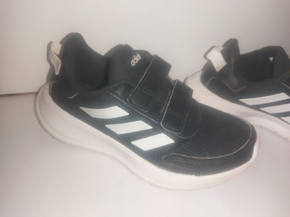 детские кроссовки adidas.