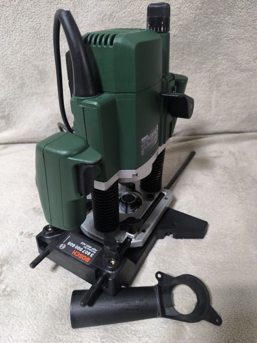 Freză Bosch POF 800-ACE putere 800w (VÂNDUT)