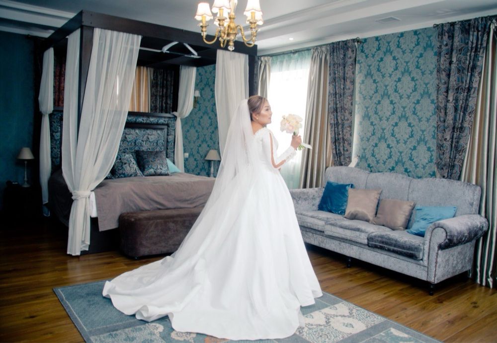 Свадебное платье