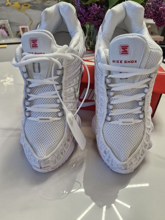 Adidași Nike , mărimea 40 nou cu etichetă