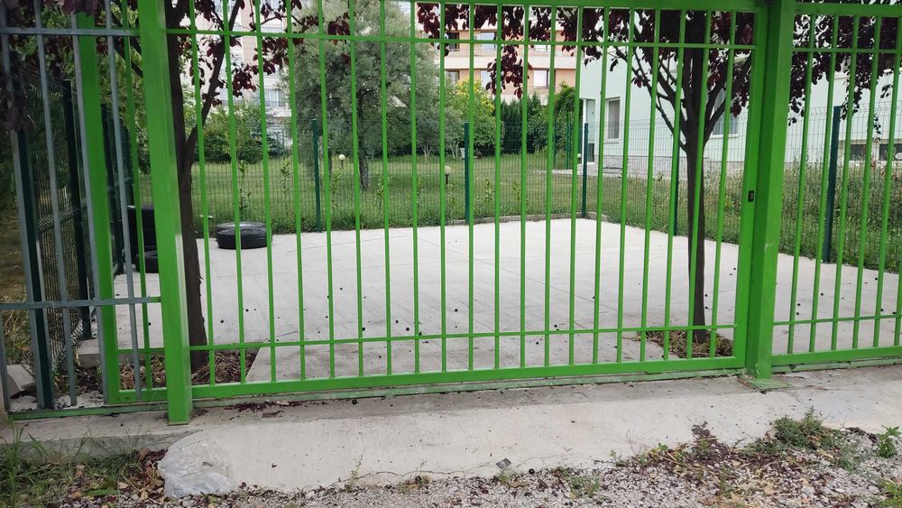 Паркомясто под наем