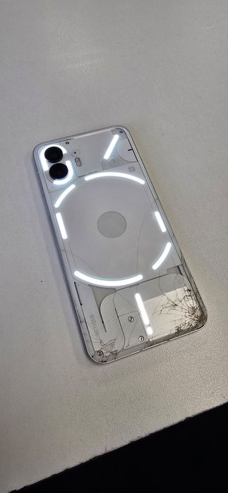 Nothing Phone (2)