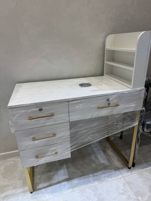 Manikyur stol va kreslo sotiladi