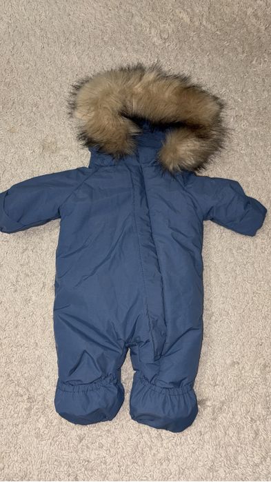 Продам детский зимний комбинезон.