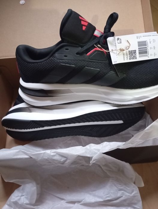 Adidas în cutie nou nouți...