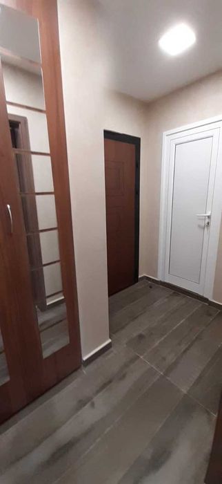 Дава се под наем Двустаен апартамент в София, Надежда 1 - 60 кв.м за 663 € - Снимка #2