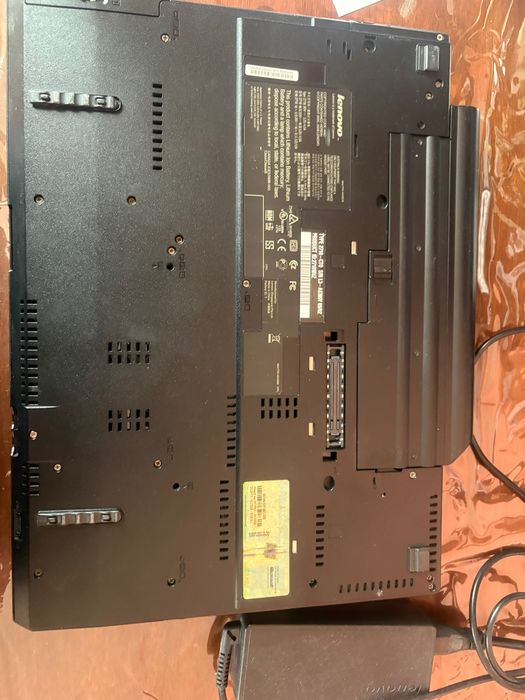 Laptop Lenovo ThinkPad R500 – robust