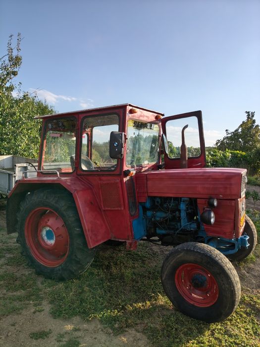 Vând tractor U 445 și remorcă monoax