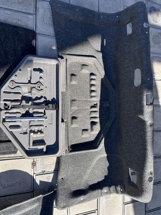 Обшика багажника бмв е 34