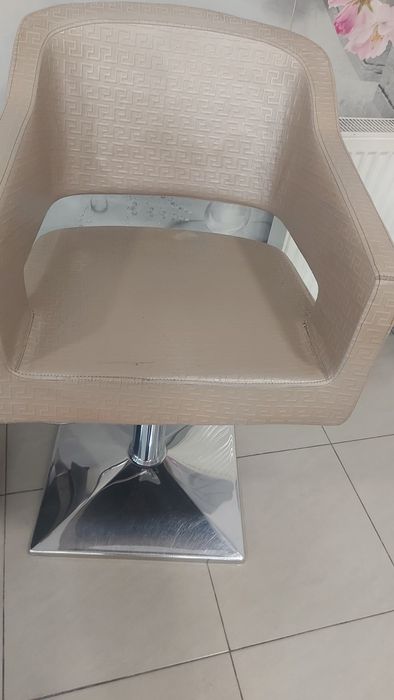 Scaun coafor folosit