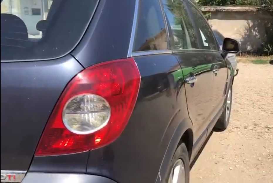 Vând Opel Antara, sua schimb cu mașină pe benzină.