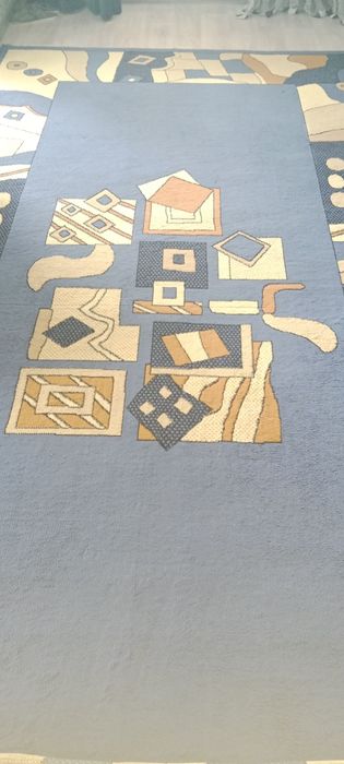 Продам ковер в хорошем состоянии