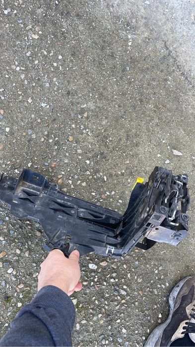 Suport far  dreapta bmw f10 f11  complet