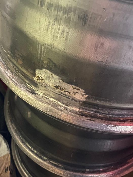 Продам диски на Мерседес R16