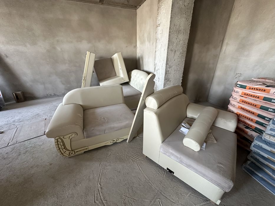 Продаю угловой диван самовывоз