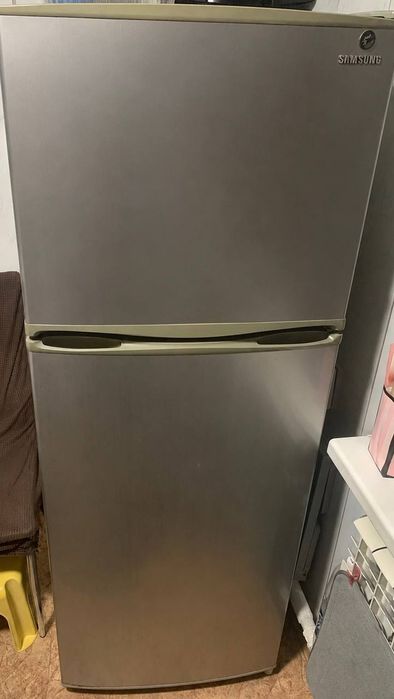 Холодильник Samsung