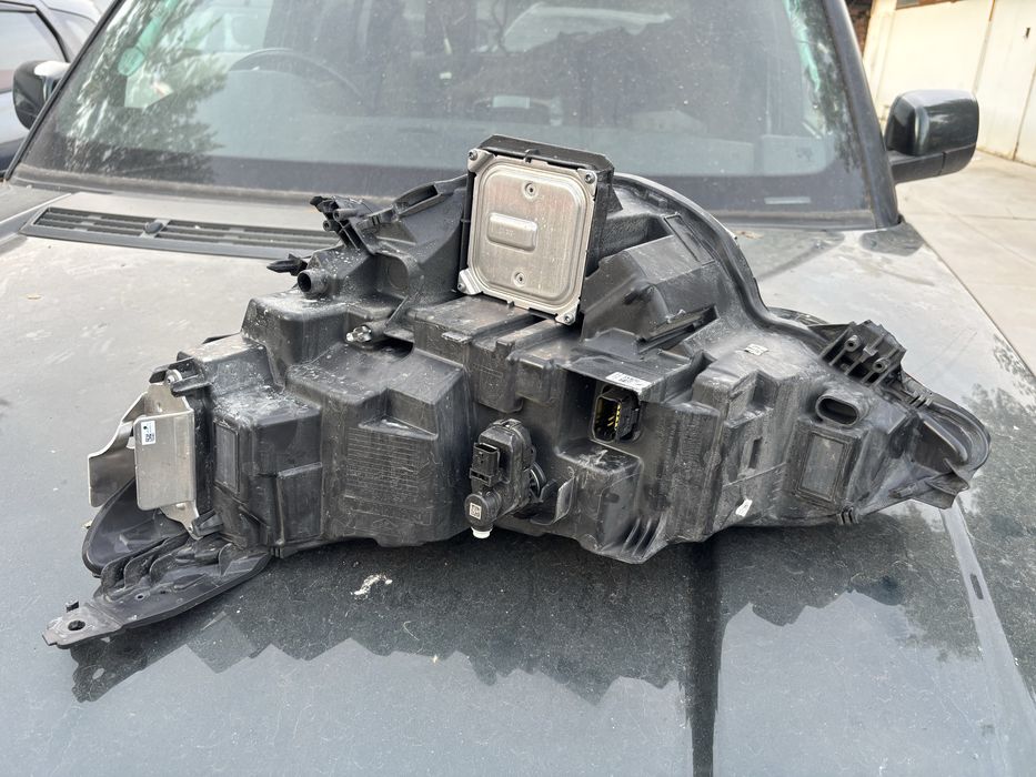 Фар Renault Megane 4