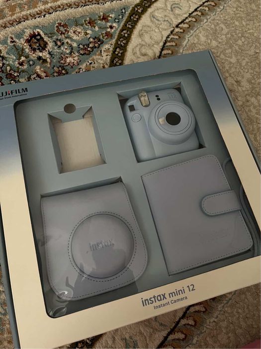 Instax фотоапарат новый голубом цвете