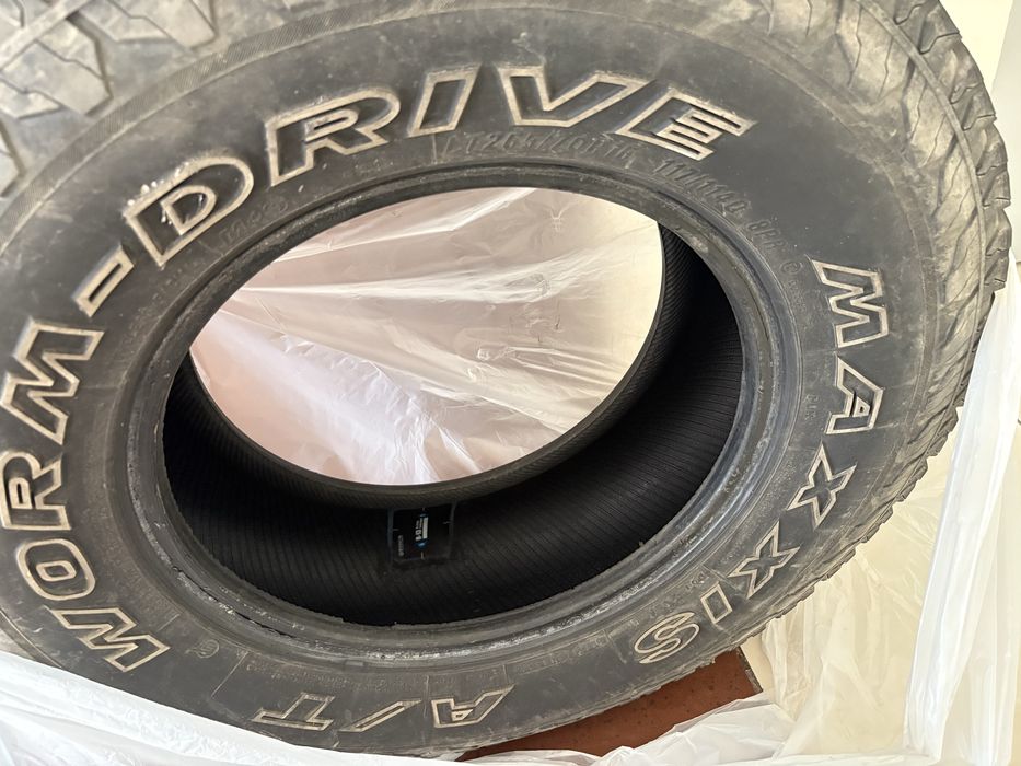 Продам Шины 265/70/16