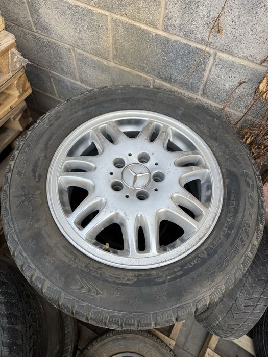 Резина с диском на Мерседес