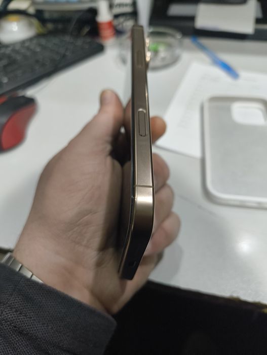 Vand iphone 16 pro max 256 gb ca nou