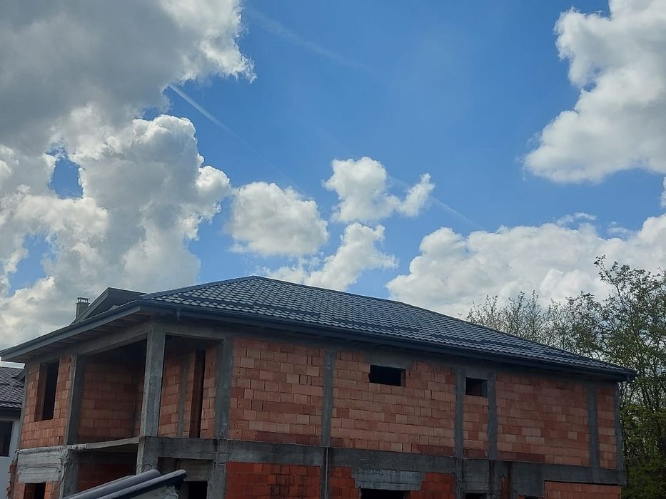 Casa  la rosu  Corbeanca