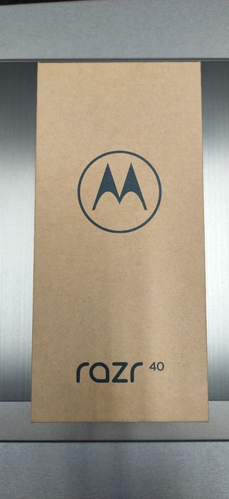 MOTOROLA RAZR 40 лилав 265 GB