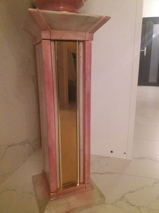 Vas cu piedestal  ceramica