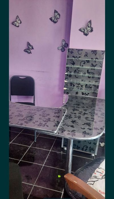 Маникюрный стол. Срочно