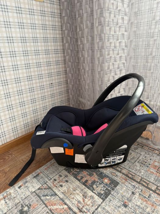 автомобильное кресло