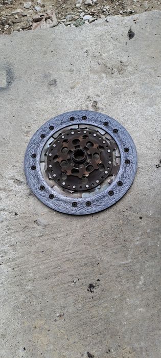 Демпферен маховик с притискател за Рено Меган/Reno Megan/ 07г.