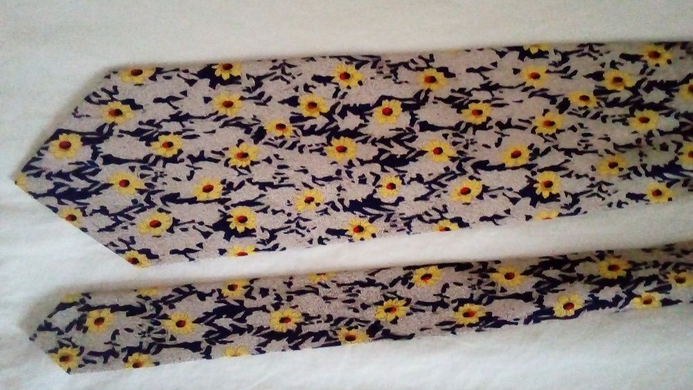 cravata Giorgio Armani, noua